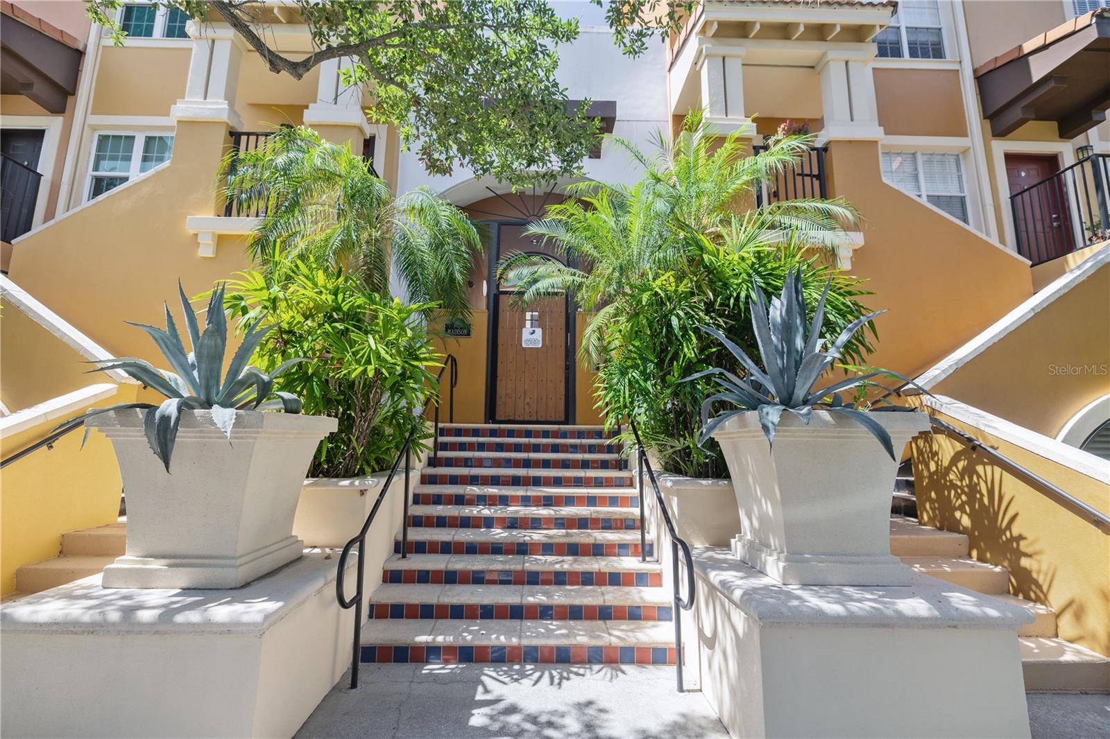 100 4TH AVENUE S 103