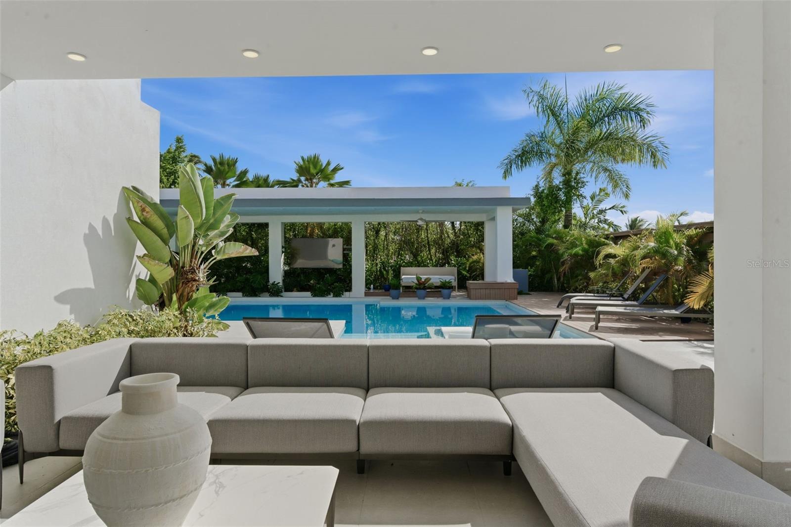 DORADO BEACH EAST - Residential