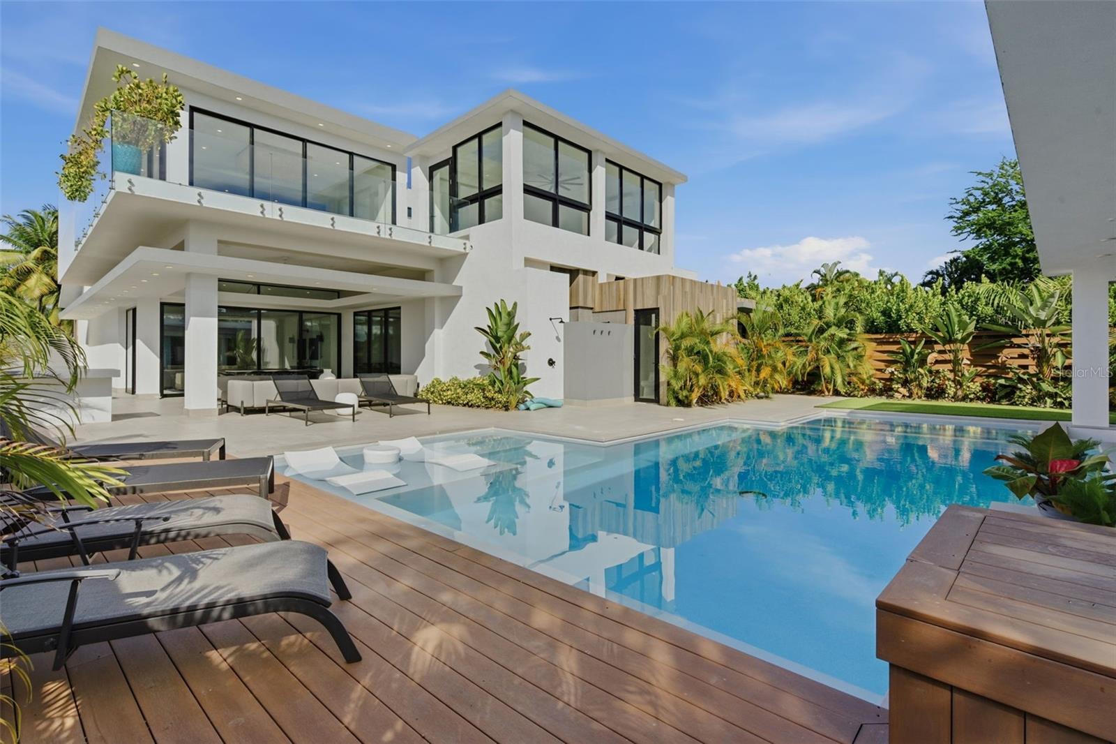 DORADO BEACH EAST - Residential