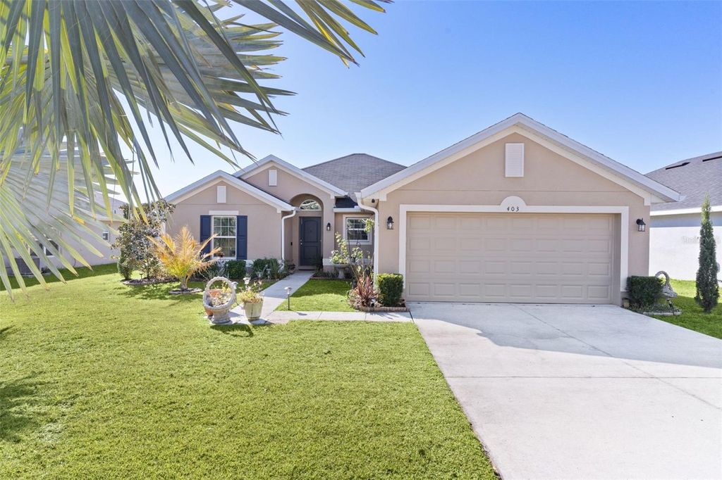 Photo of 403 Edith Drive, Fruitland Park, FL 34731 (MLS # G5109042)