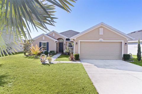 Photo of 403 Edith Drive, Fruitland Park, FL 34731 (MLS # G5109042)