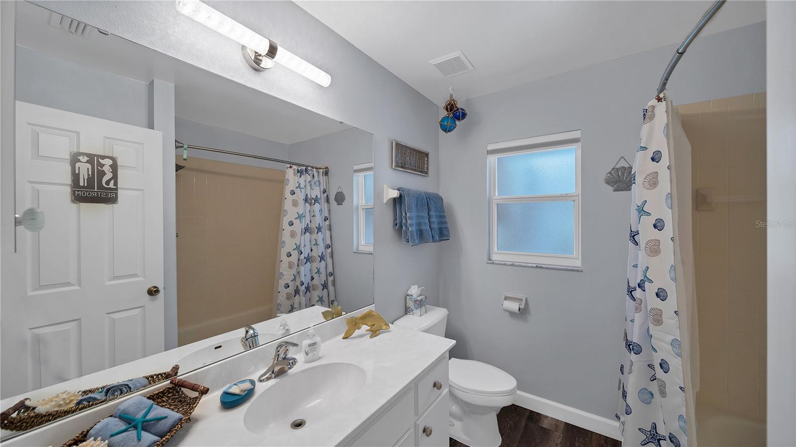 DE SOTO LAKES COUNTRY CLUB COLO - Residential Lease