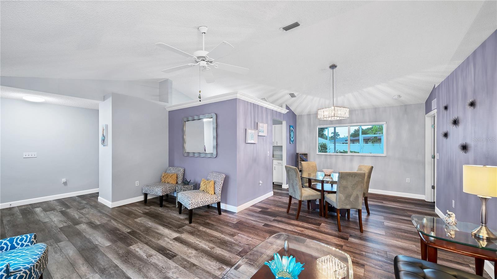 DE SOTO LAKES COUNTRY CLUB COLO - Residential Lease