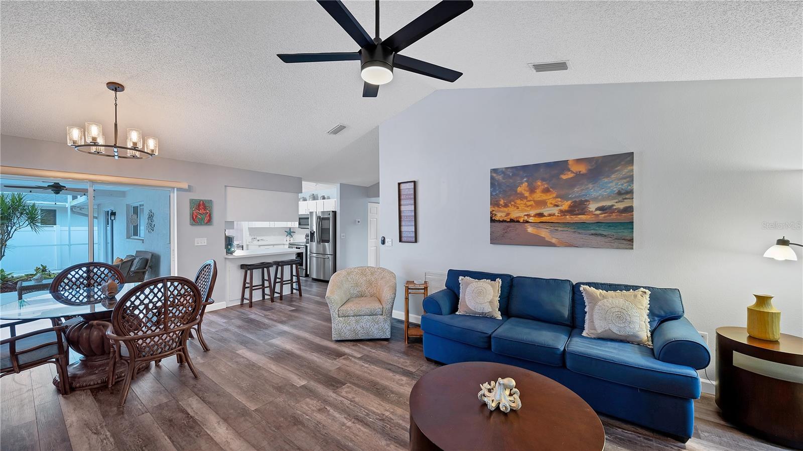 DE SOTO LAKES COUNTRY CLUB COLO - Residential Lease