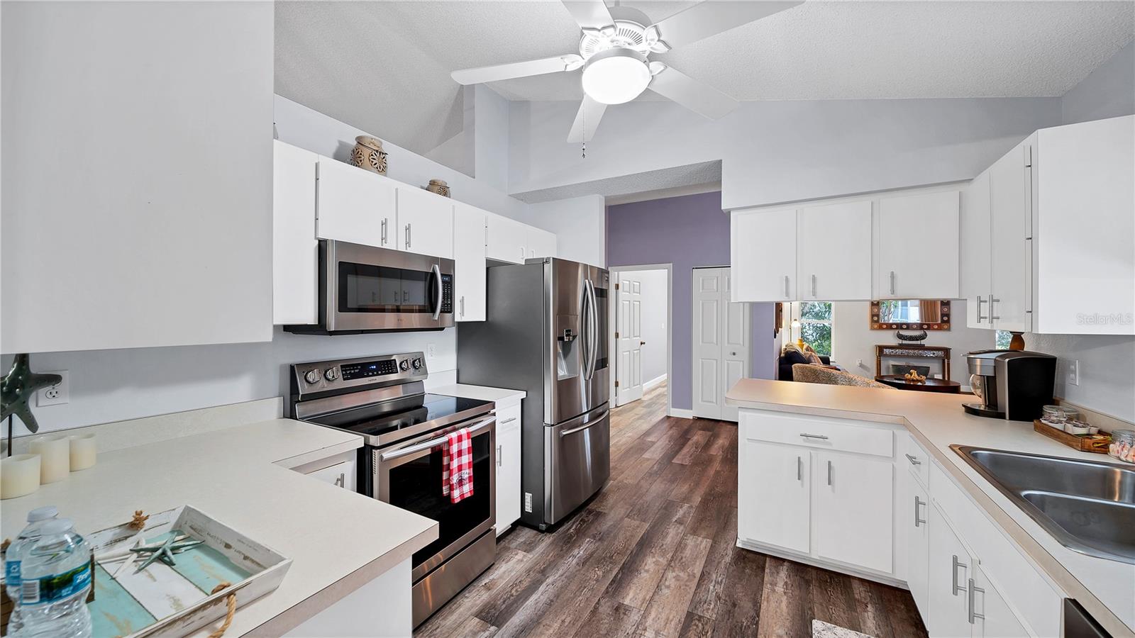 DE SOTO LAKES COUNTRY CLUB COLO - Residential Lease