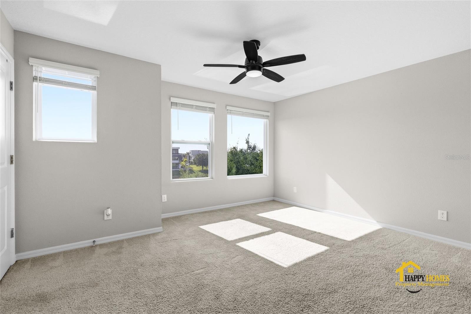 LAUREATE PK NBRHD CENTER PH 3 - Residential Lease