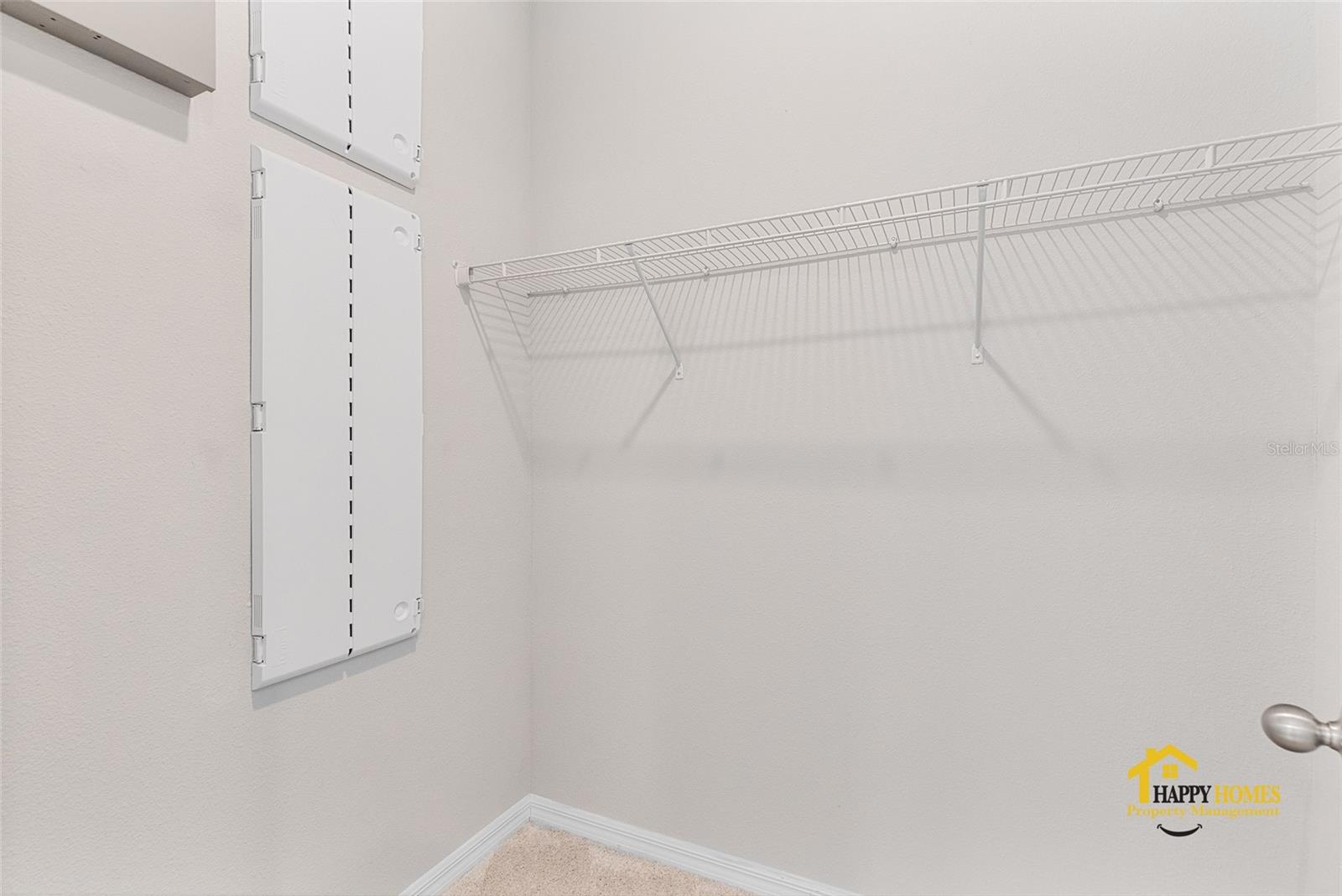 LAUREATE PK NBRHD CENTER PH 3 - Residential Lease