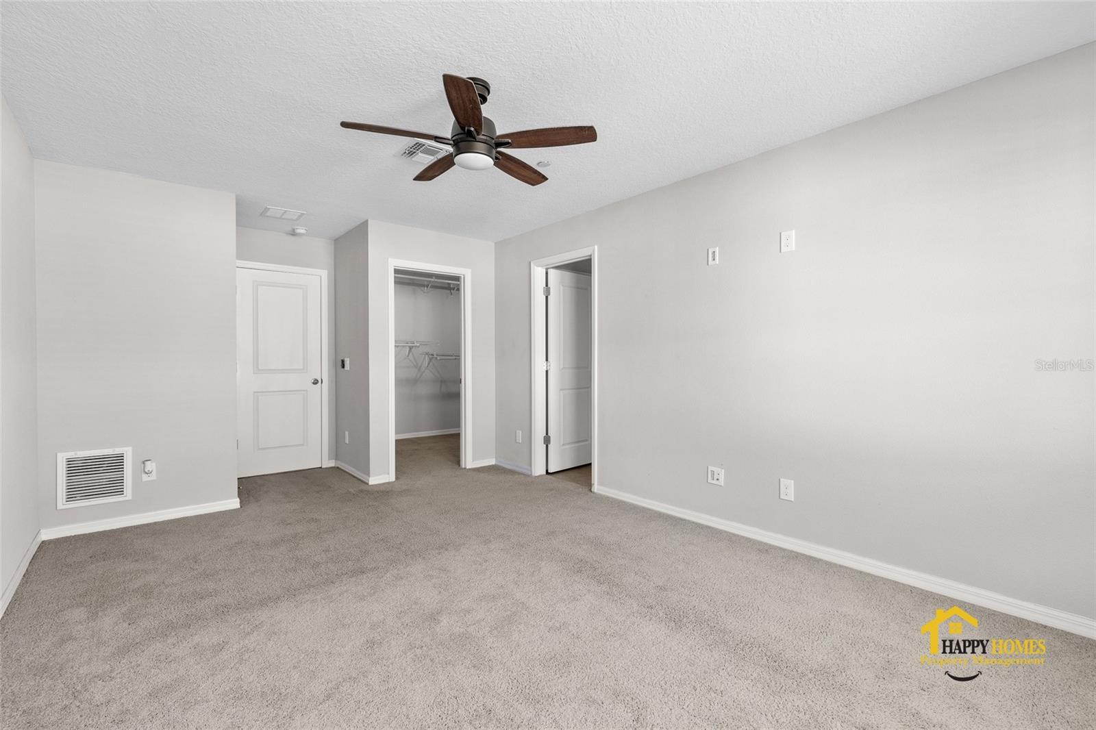 LAUREATE PK NBRHD CENTER PH 3 - Residential Lease