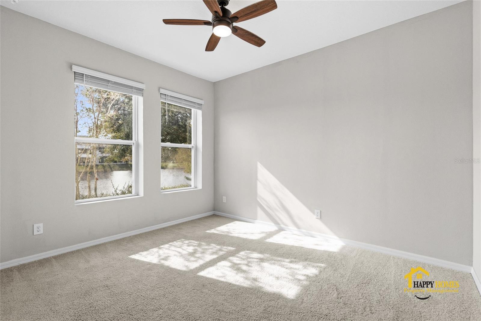 LAUREATE PK NBRHD CENTER PH 3 - Residential Lease