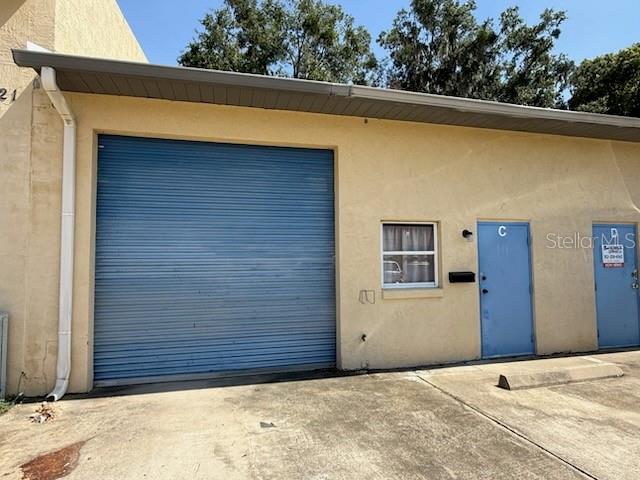 Unit C is currently available and has B-5 Zoning. Approximately 1,250 SF that has a double office suite and 1 restroom under central HVAC. One grade level rollup door at the front of the building. Great SE location for contractor/wholesaler/supply house and many other uses under the B-5 zoning. Directly off of Maricamp Road with easy access to Ocala and Belleview.