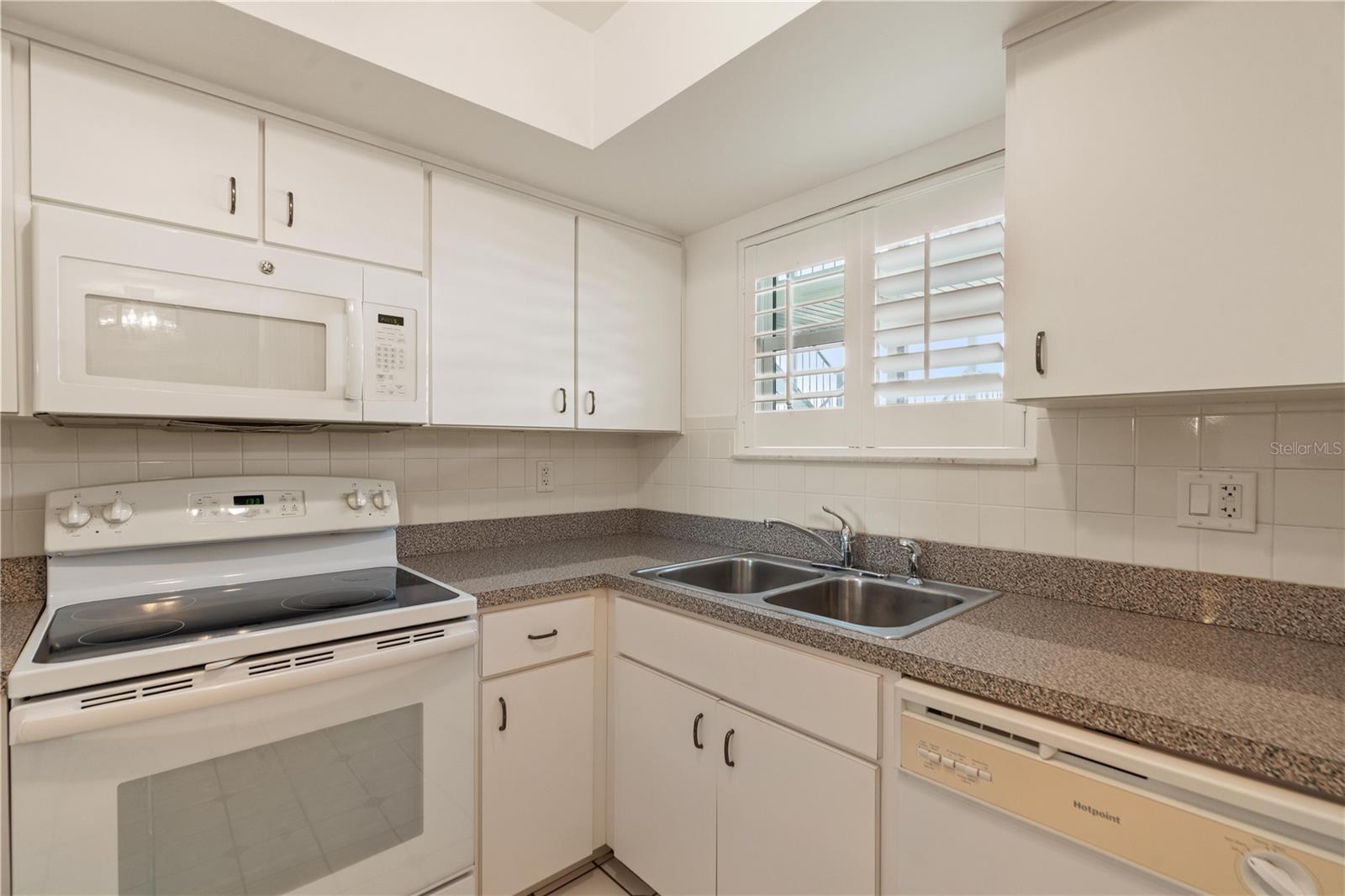 GULF HARBORS CONDO - Residential