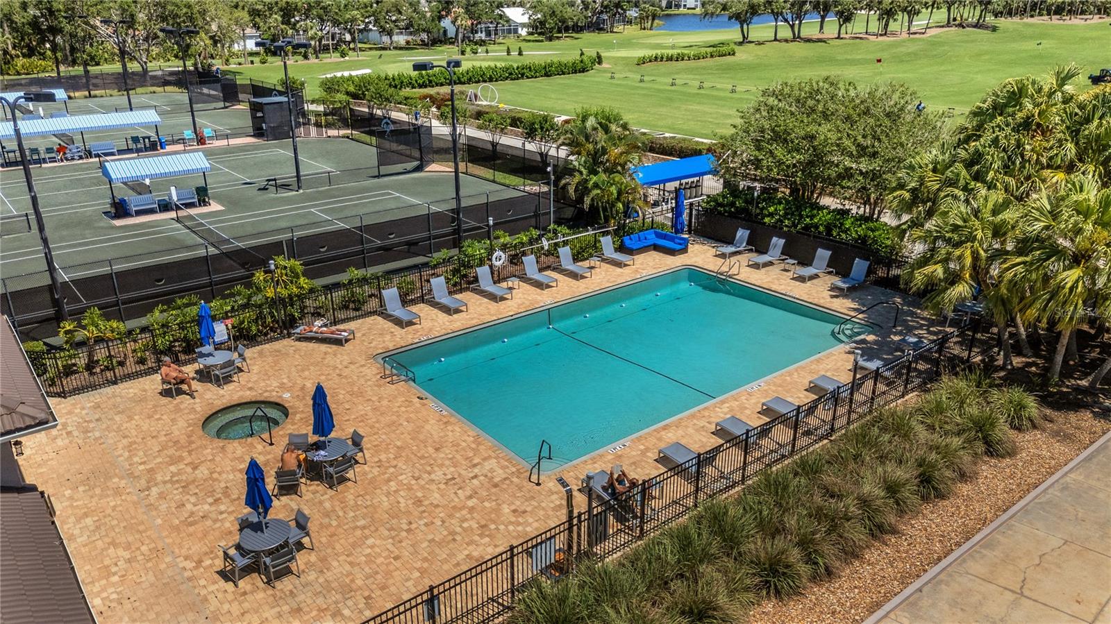 STONEYBROOK GOLF & COUNTRY CLUB - Residential