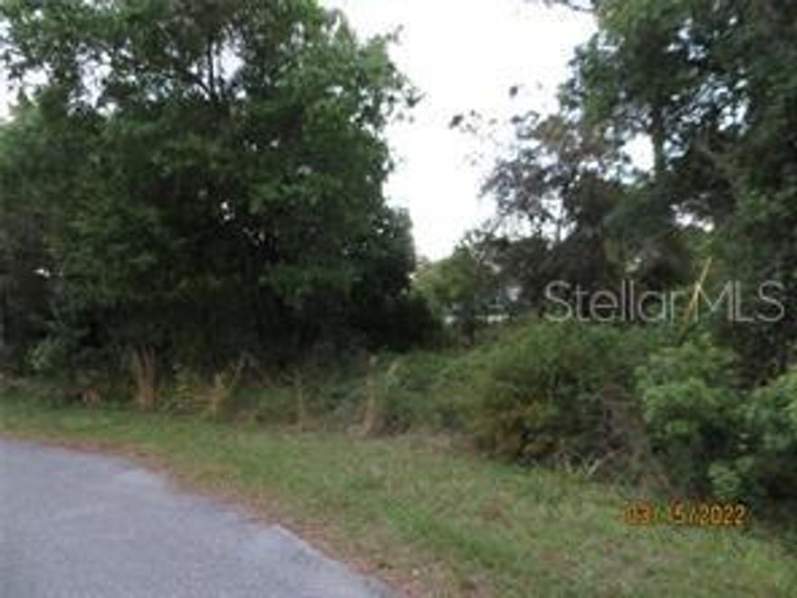Come build your dream home on this nice lot in popular North Port!  It's a peaceful area with quick access to I-75 and a short drive to shopping, dining, entertainment, golf, sports complexes and SW Florida's beautiful beaches.  The North Port community has a brand new Water Park, the Braves Spring Training Stadium and many public parks.