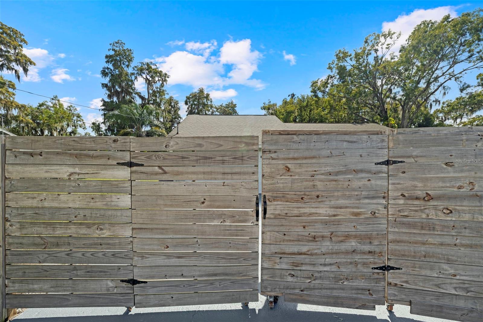 LAKE SHARON ESTATES - Residential
