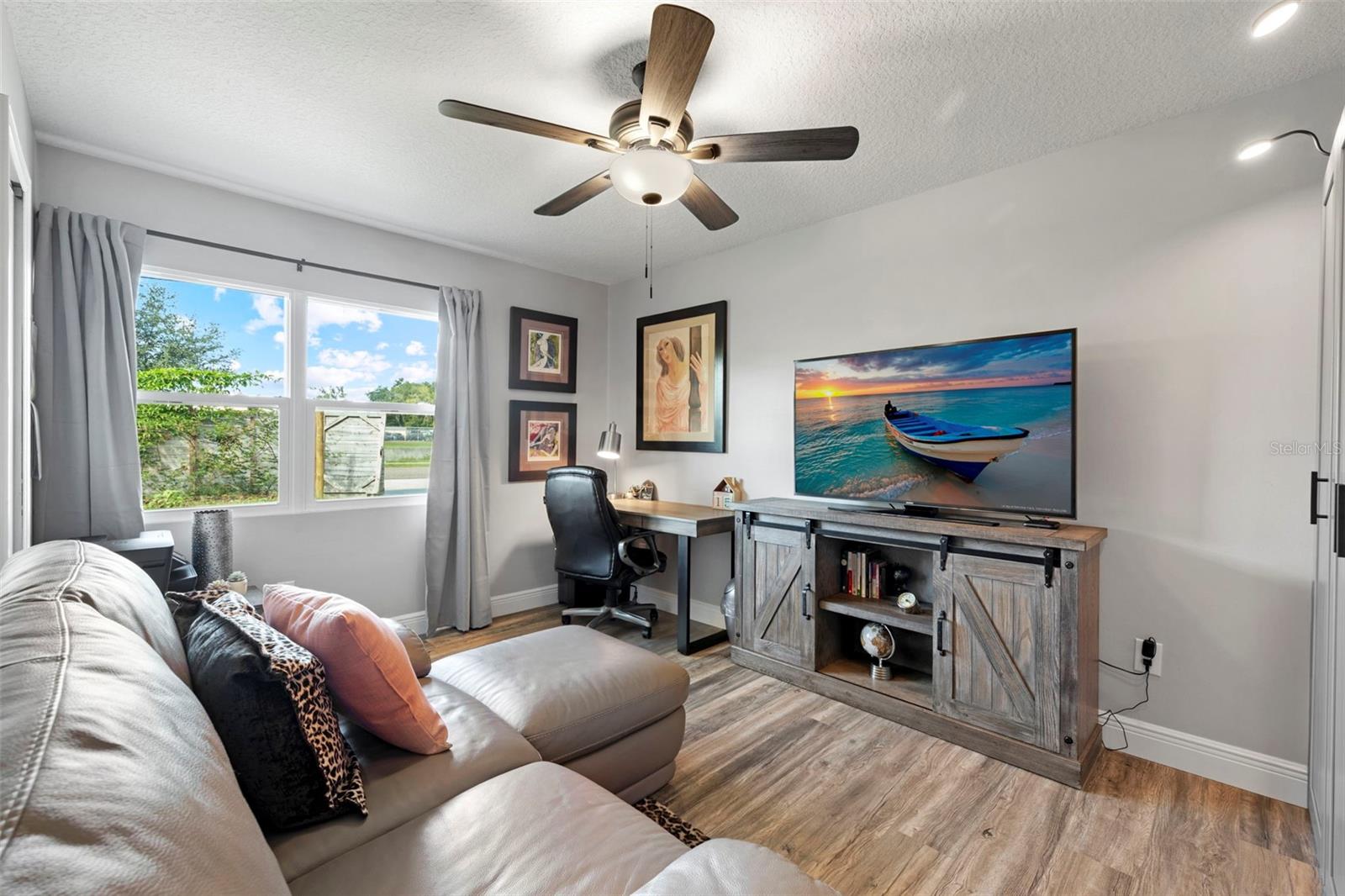 LAKE SHARON ESTATES - Residential