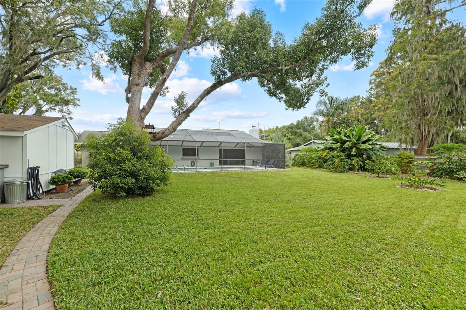 LAKE SHARON ESTATES - Residential