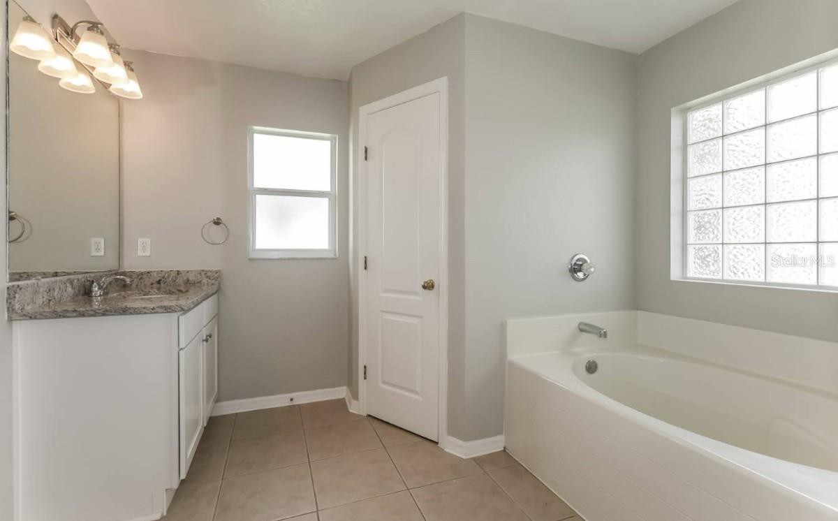 HIGH POINT MANOR - Residential Lease