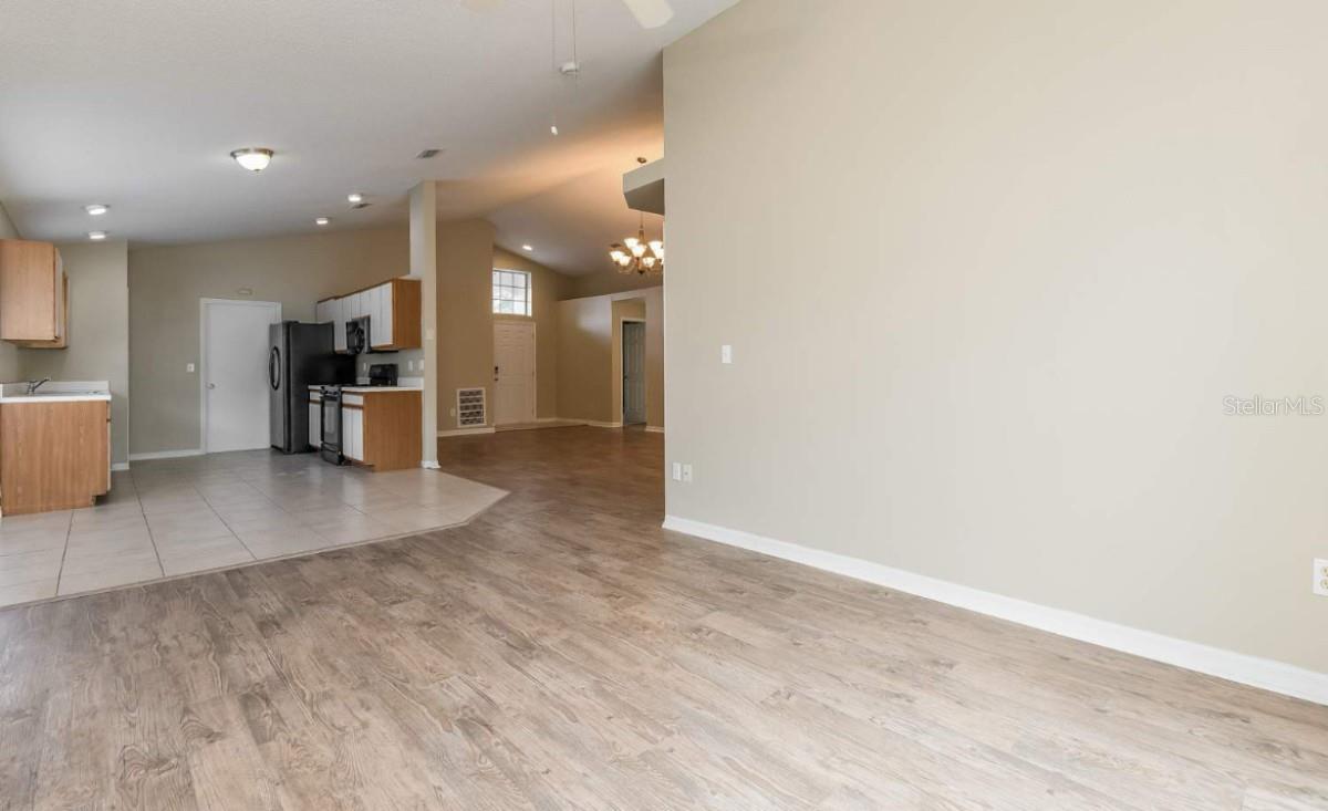 HIGH POINT MANOR - Residential Lease