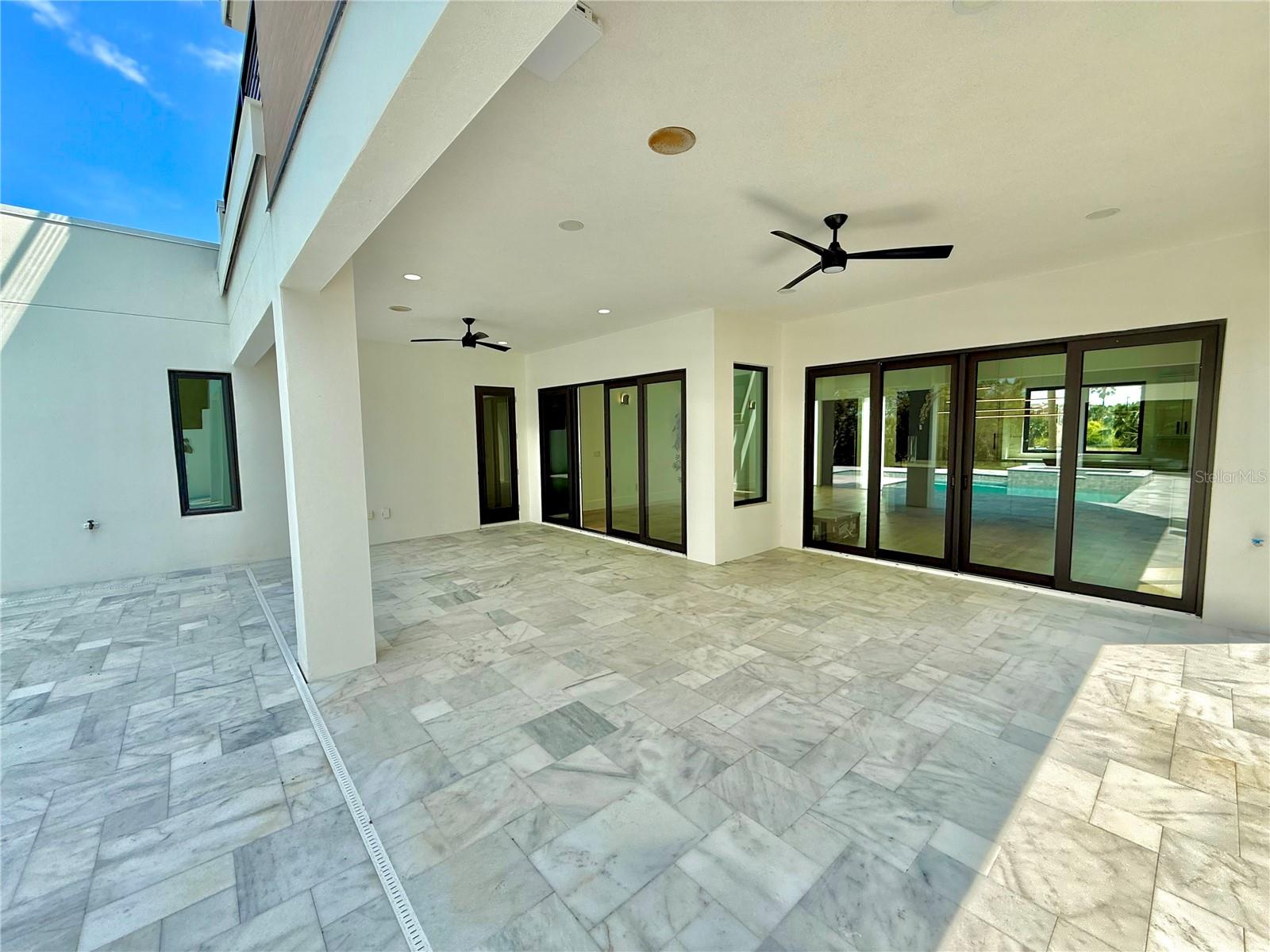 EMERALD COVE SUB - Residential