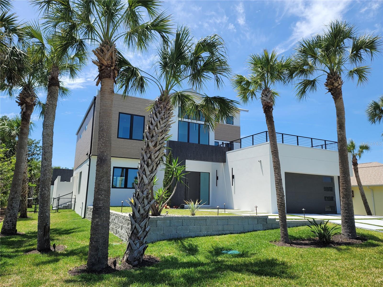 807 N FLAGLER AVENUE