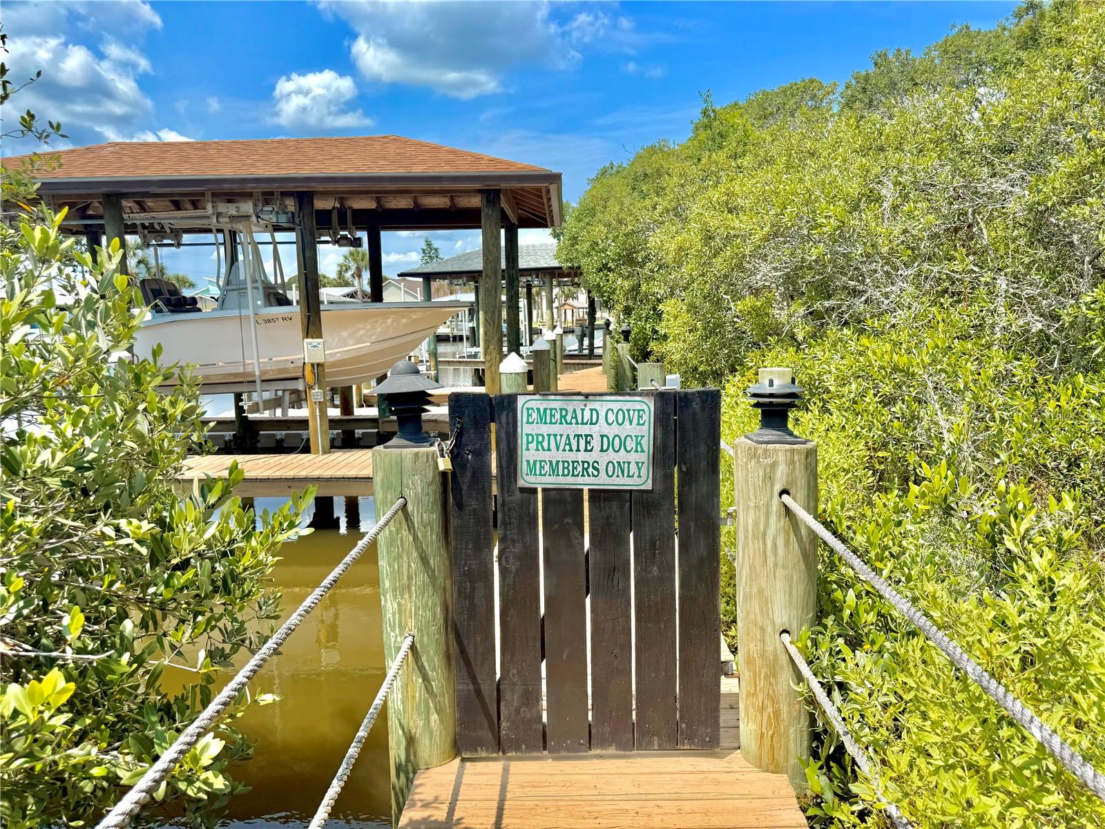 EMERALD COVE SUB - Residential