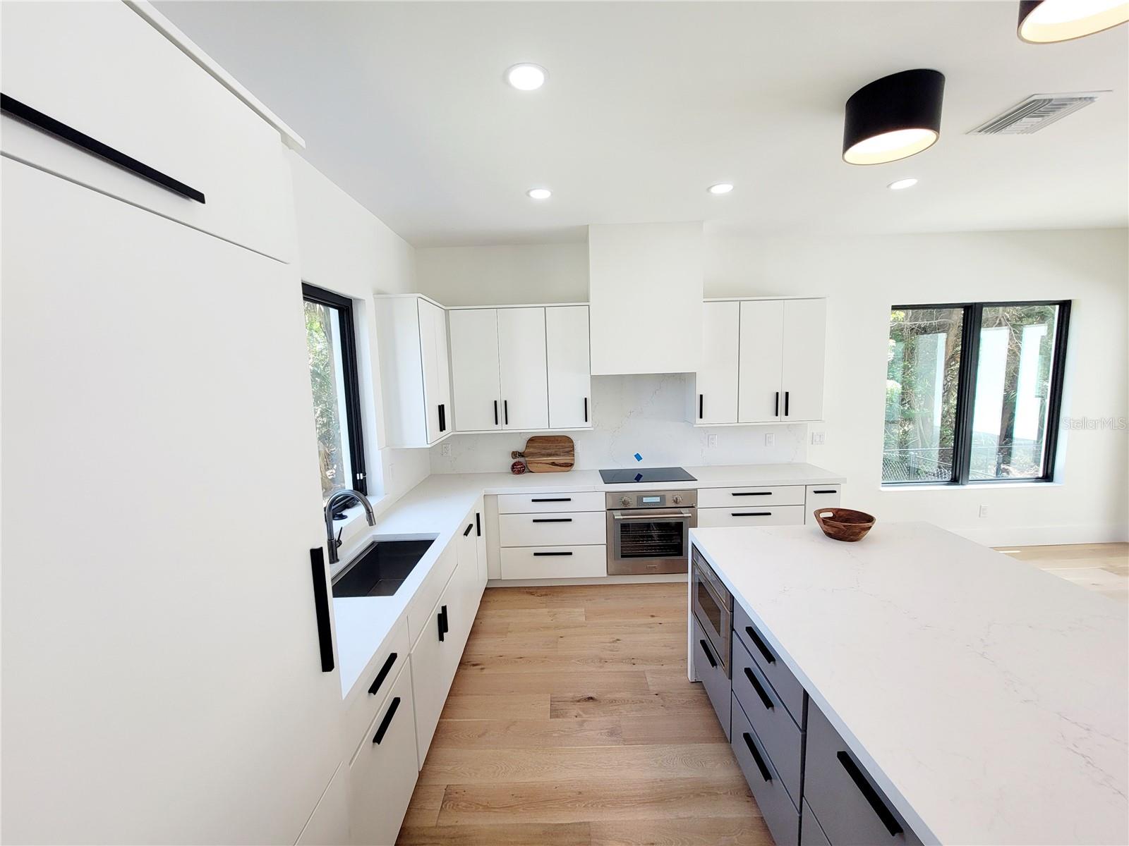 EMERALD COVE SUB - Residential