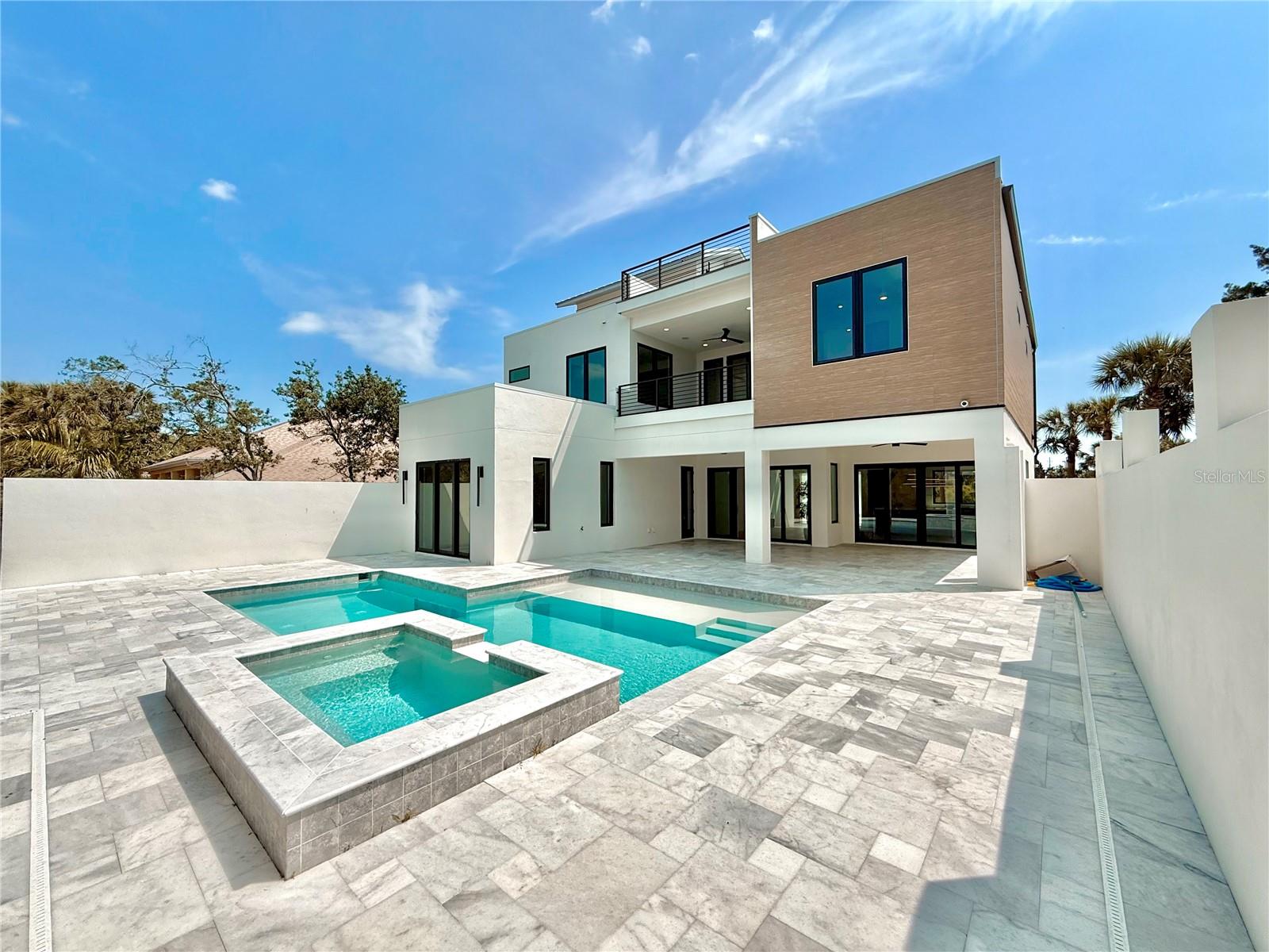 EMERALD COVE SUB - Residential
