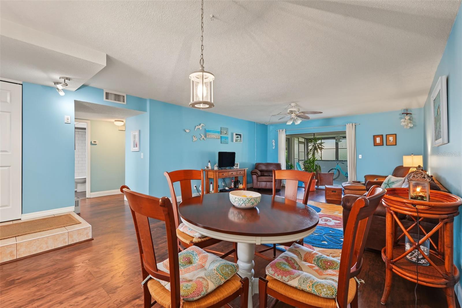 9543 86TH AVENUE 9543