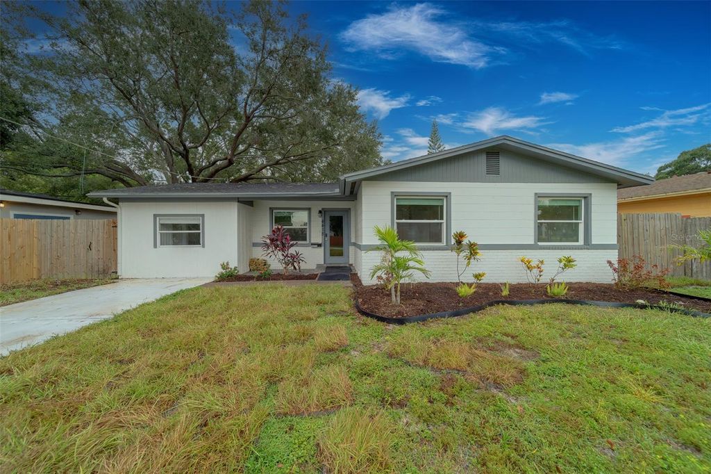 Photo of 4418 W Prescott Street, Tampa, FL 33616 (MLS # TB8425736)
