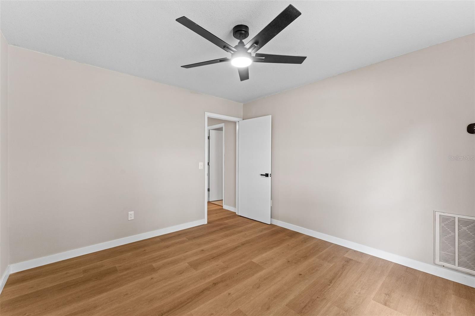 TANGERINE - Residential