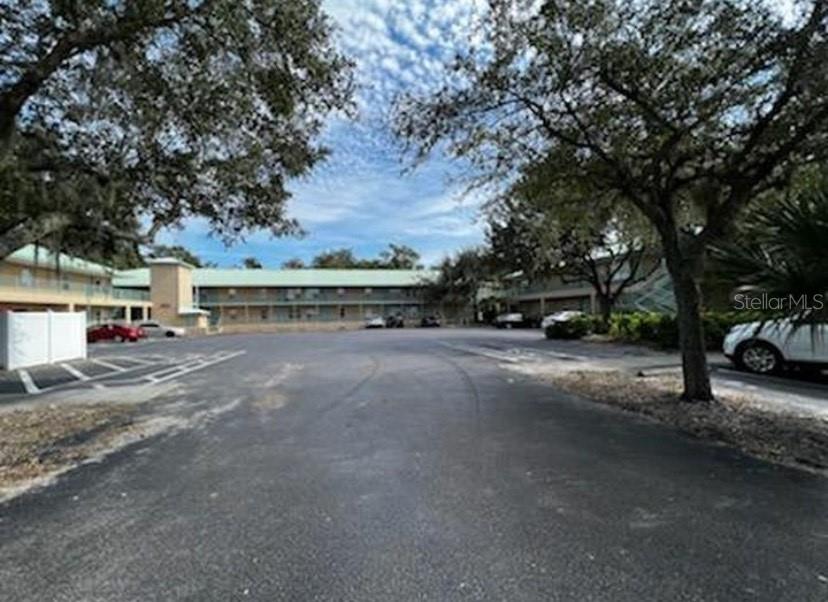 GLEN CREST CONDO - Residential