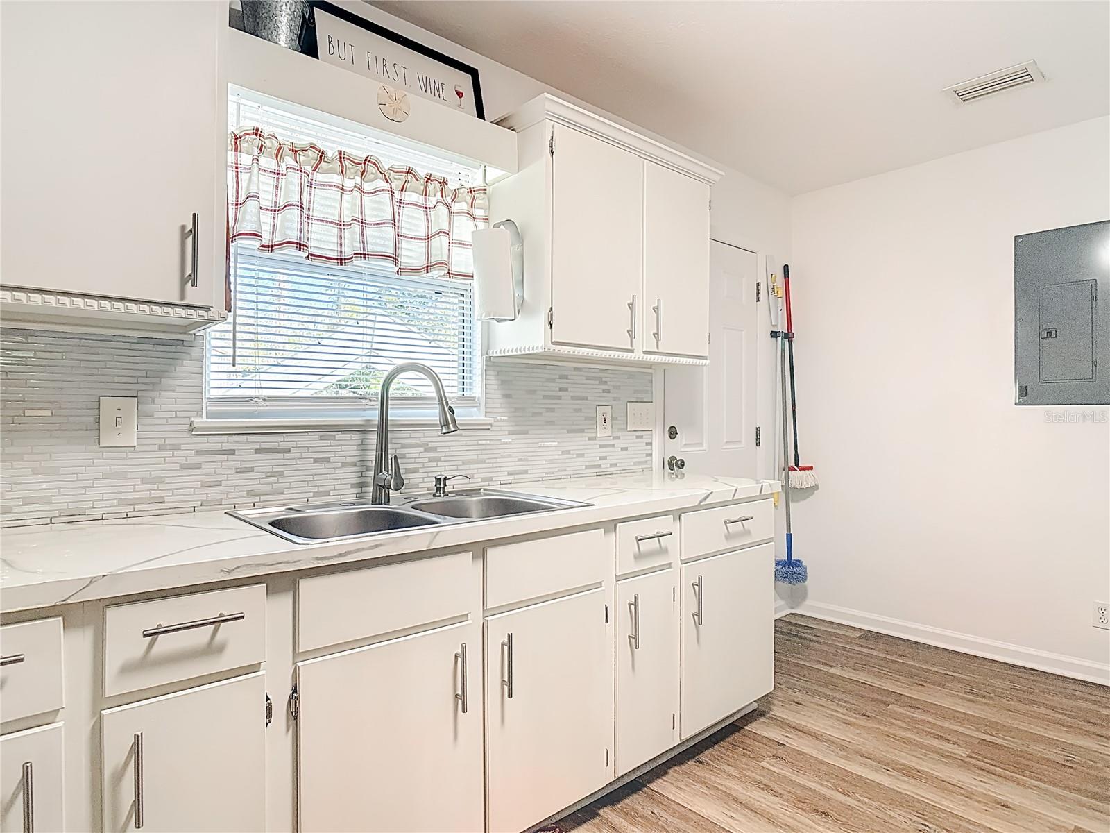 DELAND - Residential