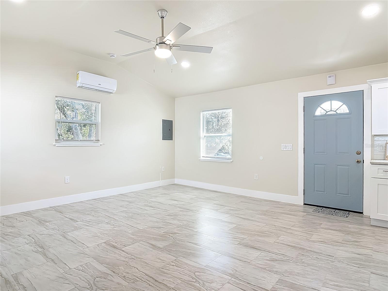 DELAND - Residential