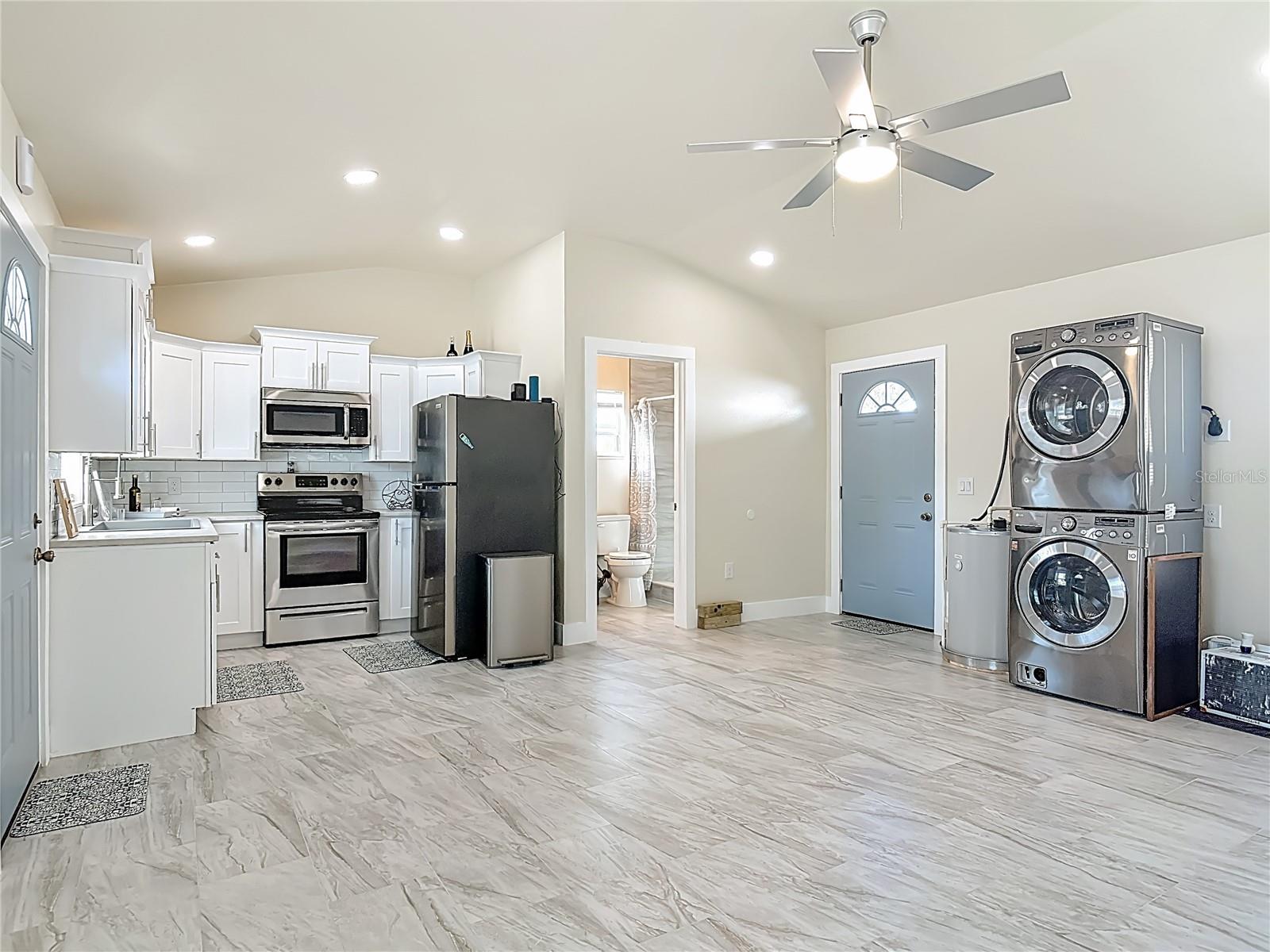 DELAND - Residential