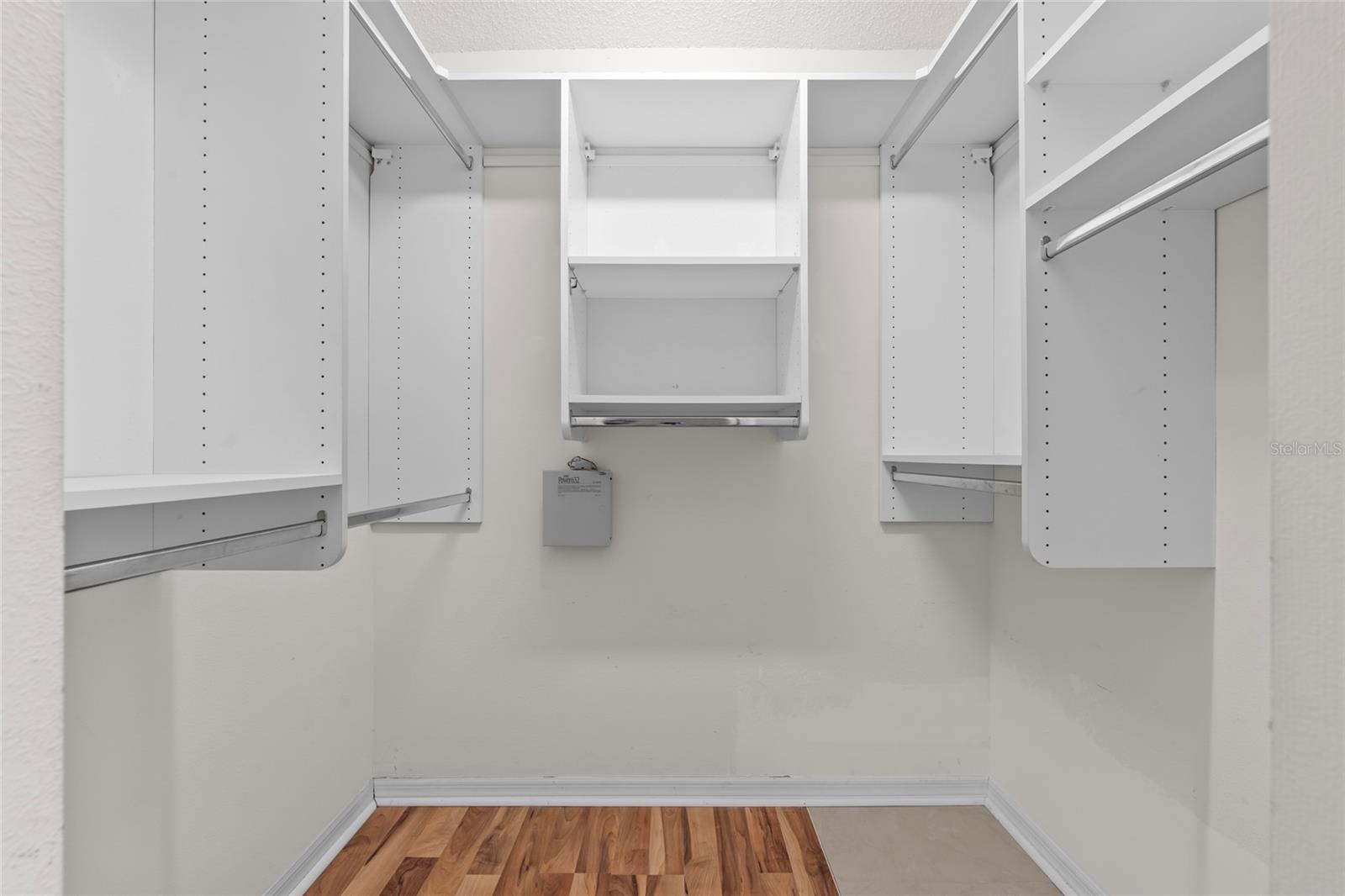 WELLINGTON AT SEVEN HILLS PH 6 - Residential