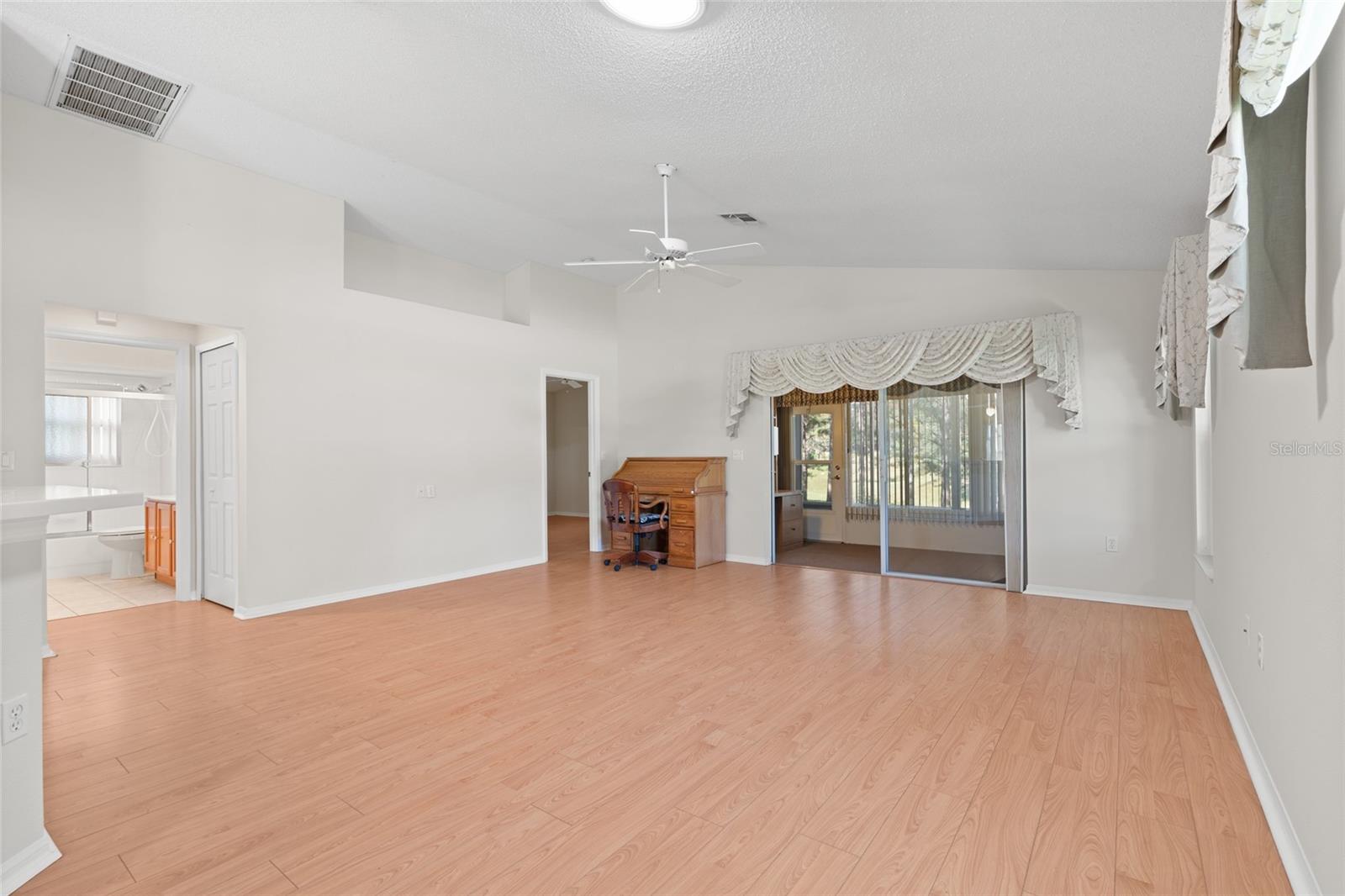 265 CENTER OAK CIRCLE