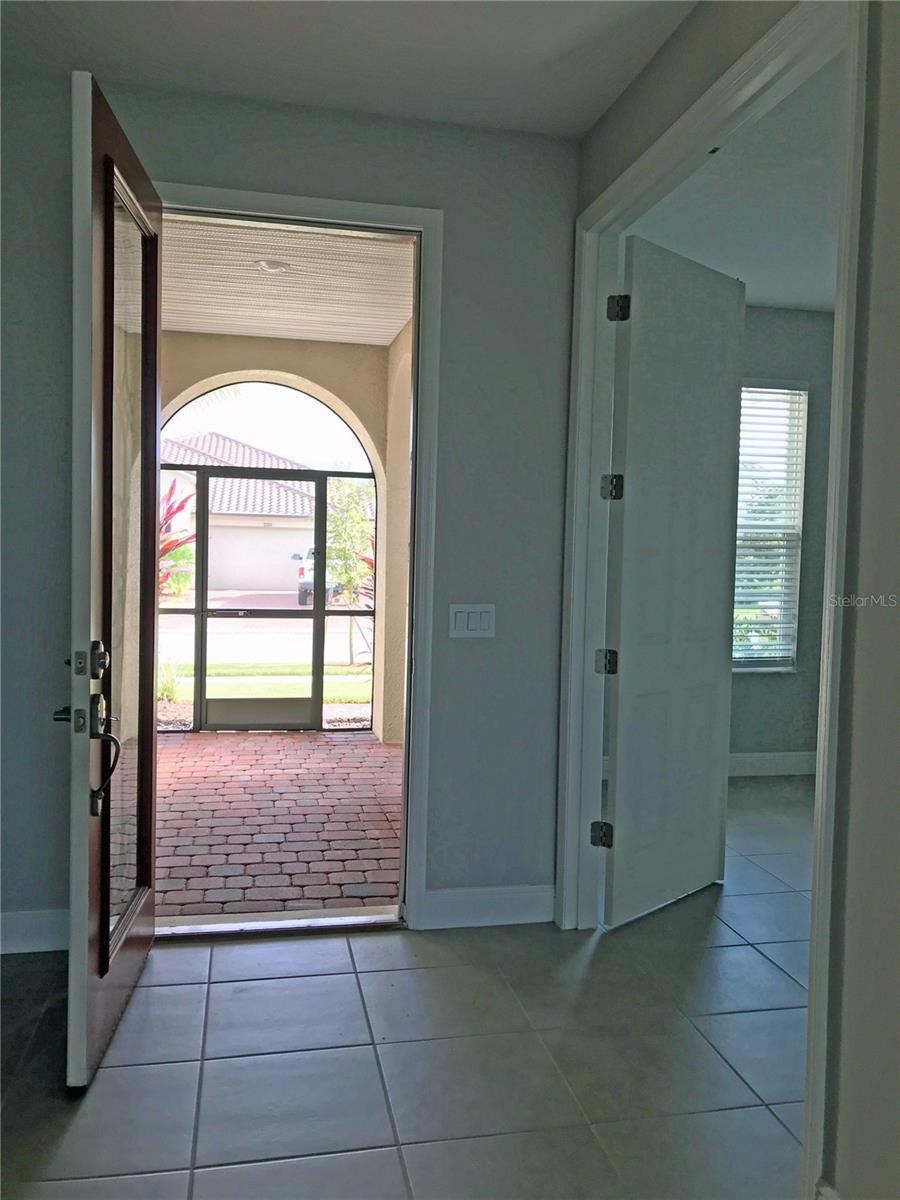 BELLALAGO PH B-2 - Residential
