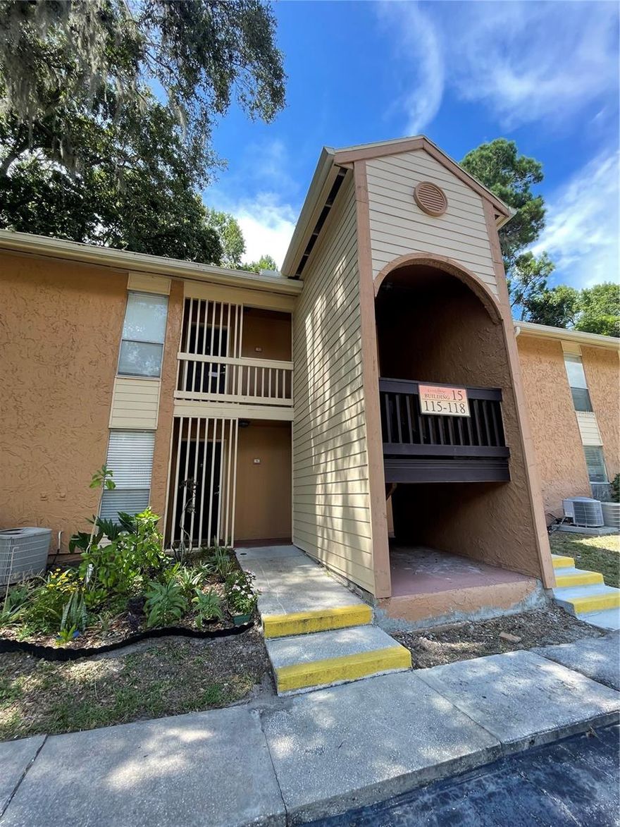 Fantastic 1 bedroom, 1 bath in a convenient location! This unit overlooks the pool and clubhouse and includes washer/dryer, smooth top range, balcony overlooking private wooded area as well as community amenities such as: Clubhouse, Gym, Summer Kitchen, Swimming Pool, Tennis Courts, Wooden Bridge overlooking creek. All this just 3 short miles north of U.F.