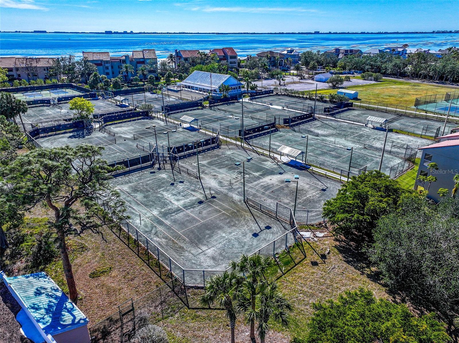 ACREAGE & UNREC - Land