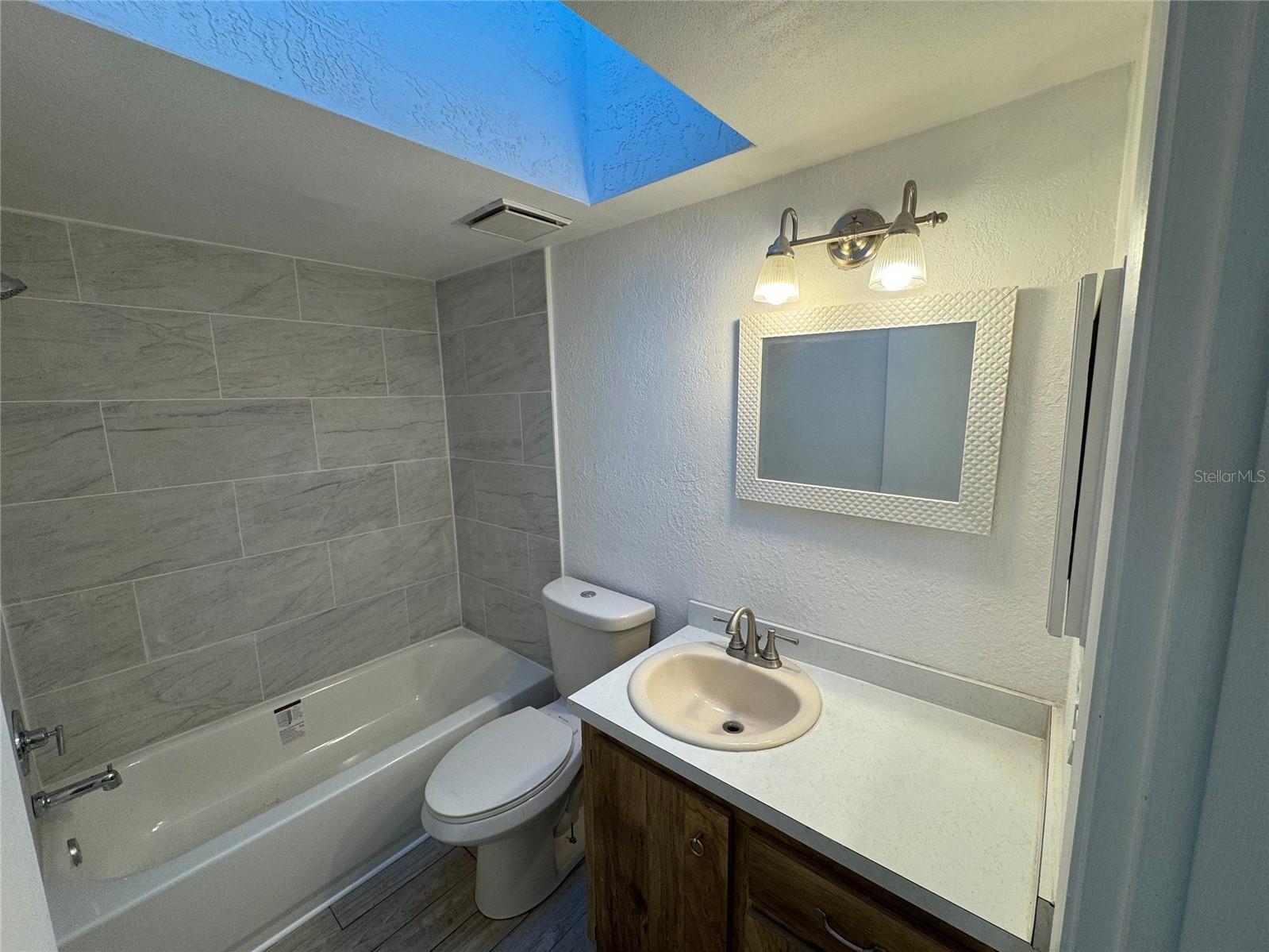 PINEWOOD VILLAS - Residential