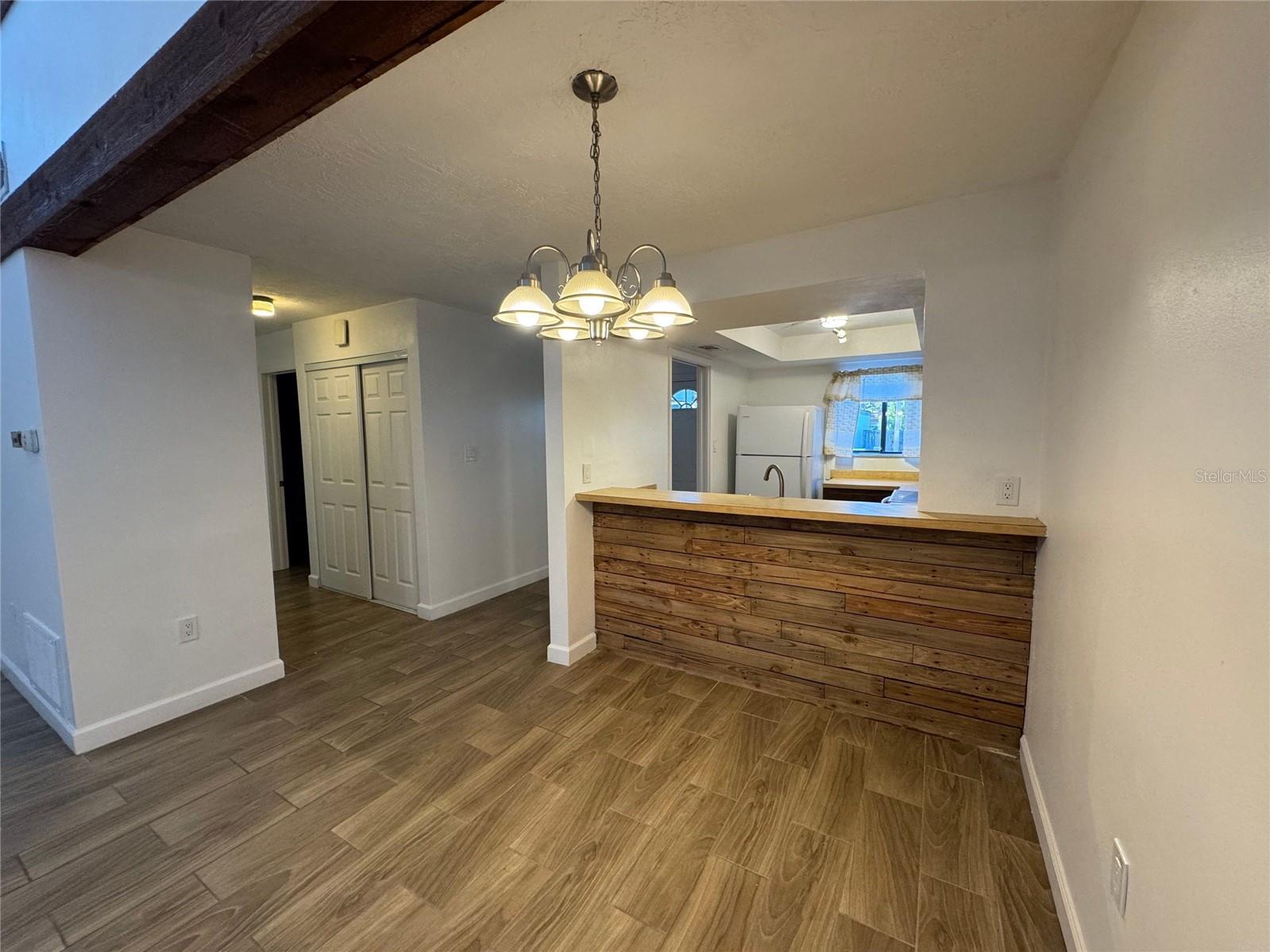 PINEWOOD VILLAS - Residential