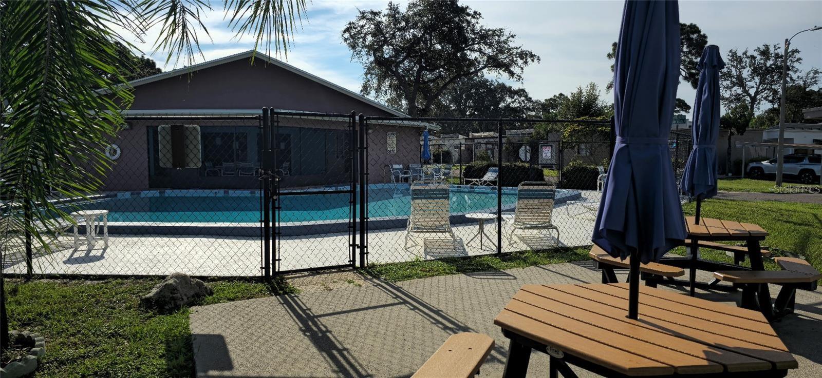 PINEWOOD VILLAS - Residential