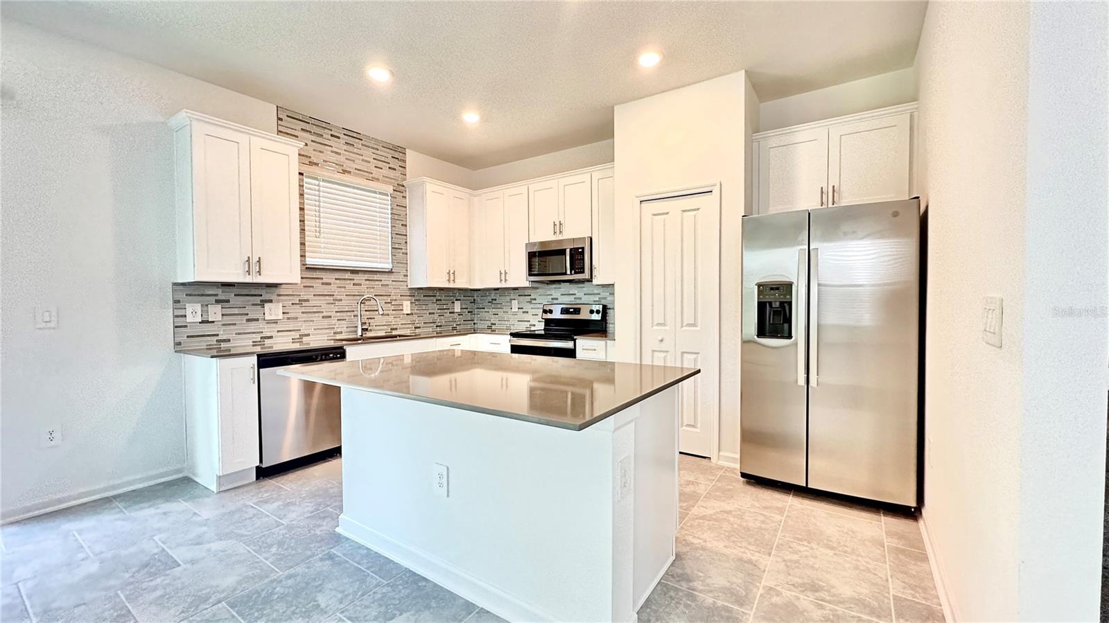 LAKE WILSON RESERVE - Residential Lease