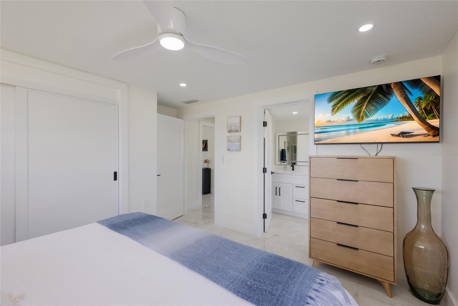 HOLMES BEACH 33RD UNIT - Residential
