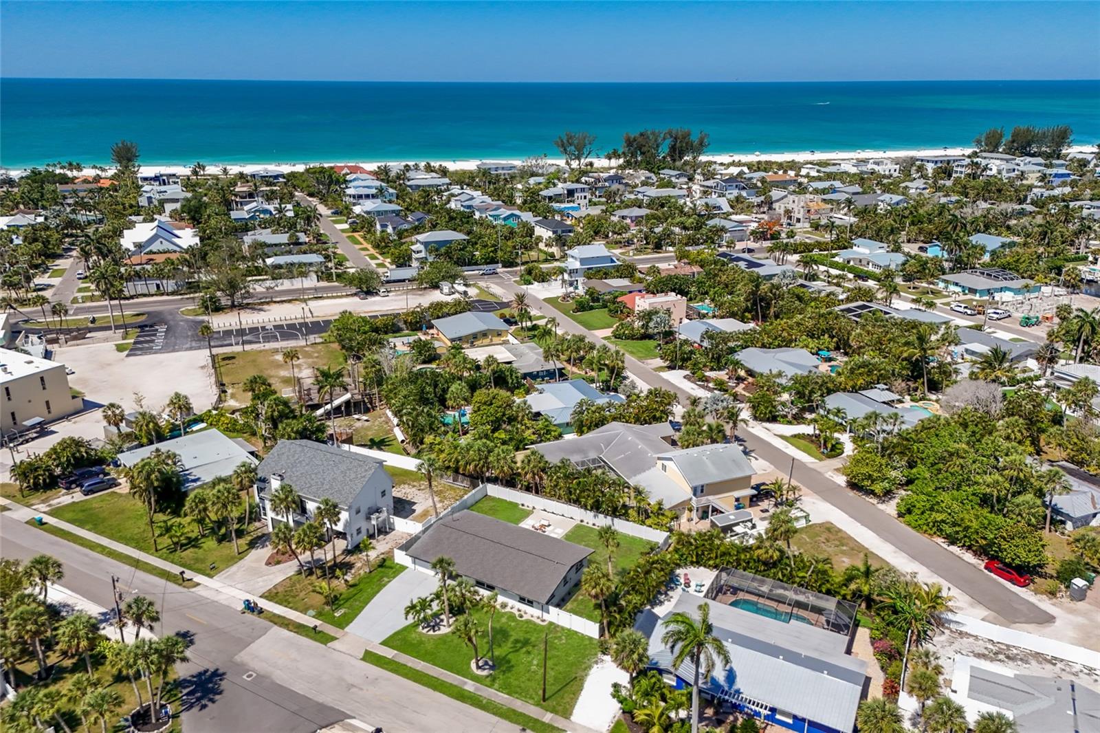 HOLMES BEACH 33RD UNIT - Residential