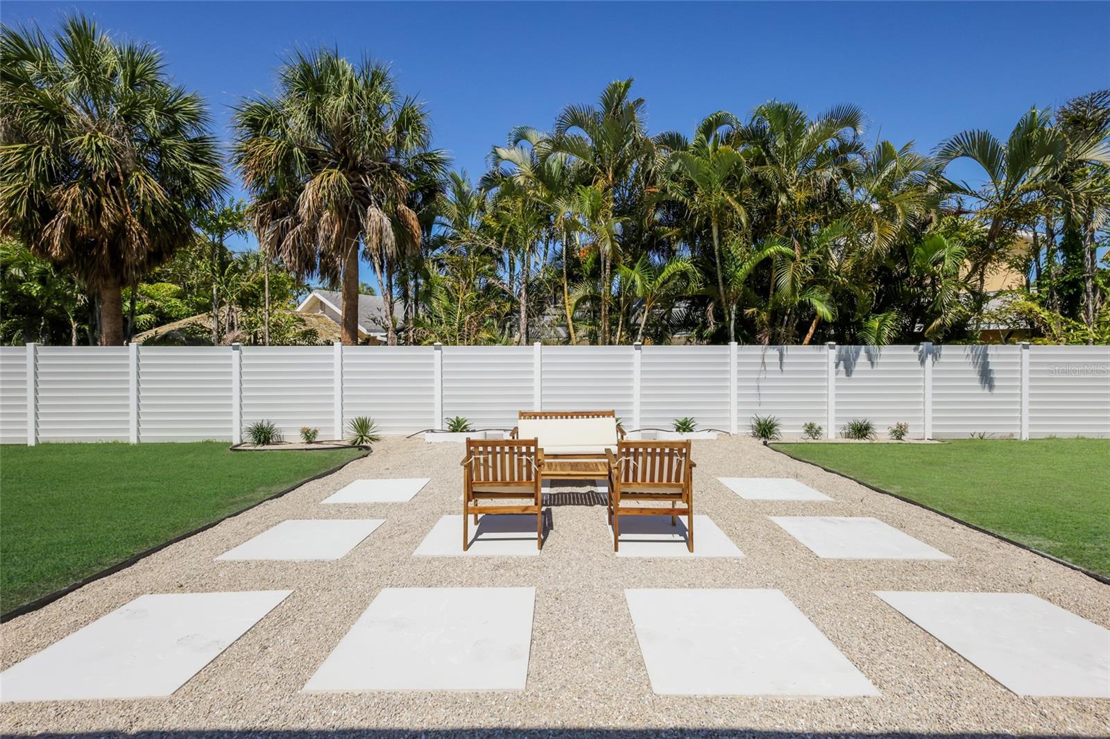 HOLMES BEACH 33RD UNIT - Residential