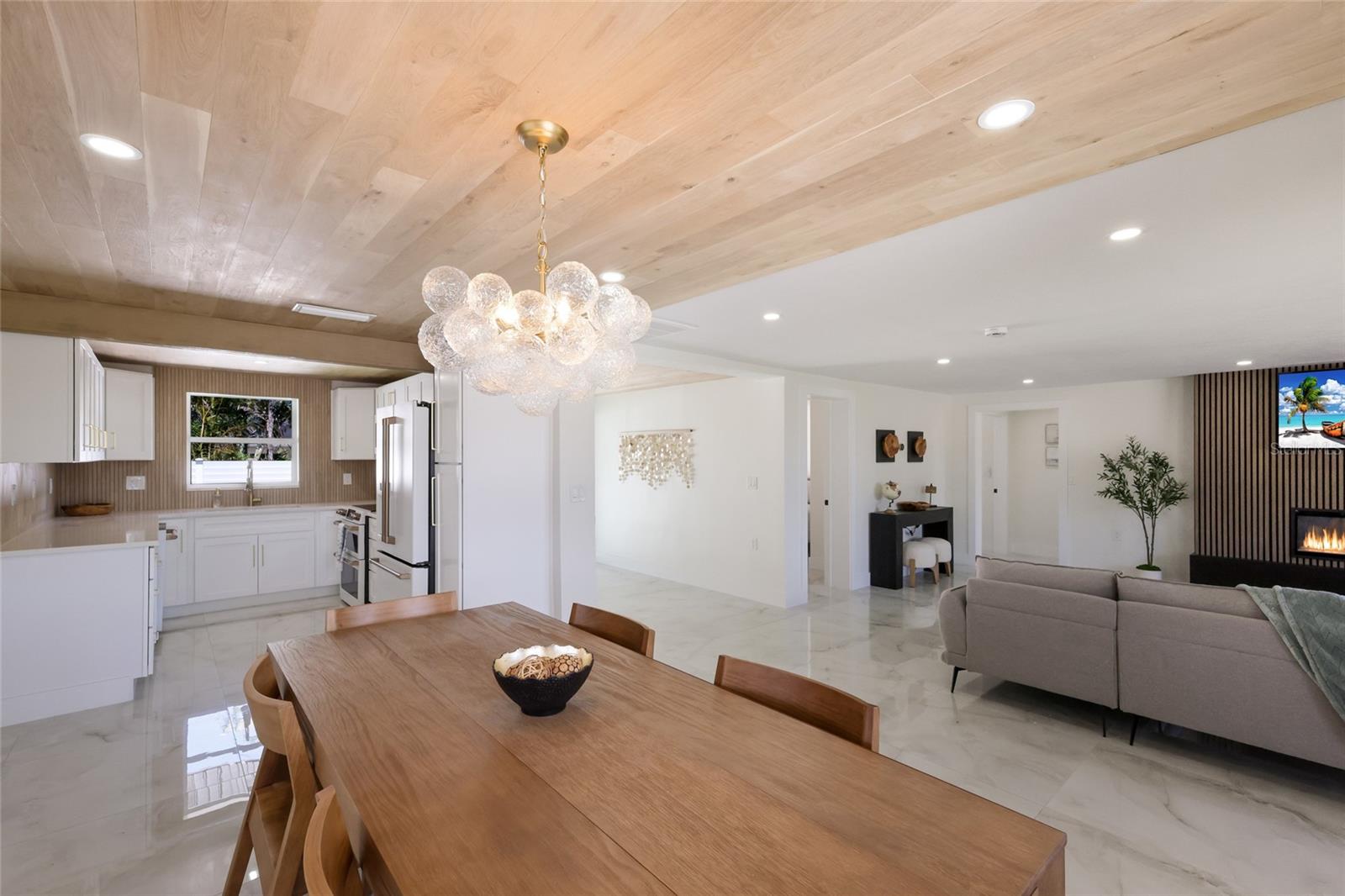 HOLMES BEACH 33RD UNIT - Residential