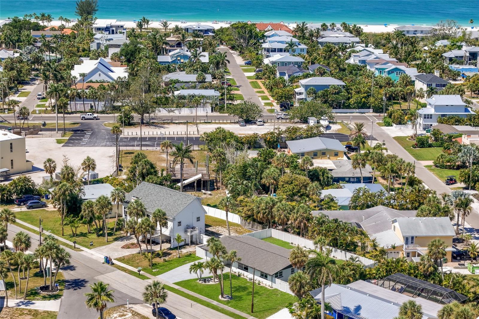 HOLMES BEACH 33RD UNIT - Residential