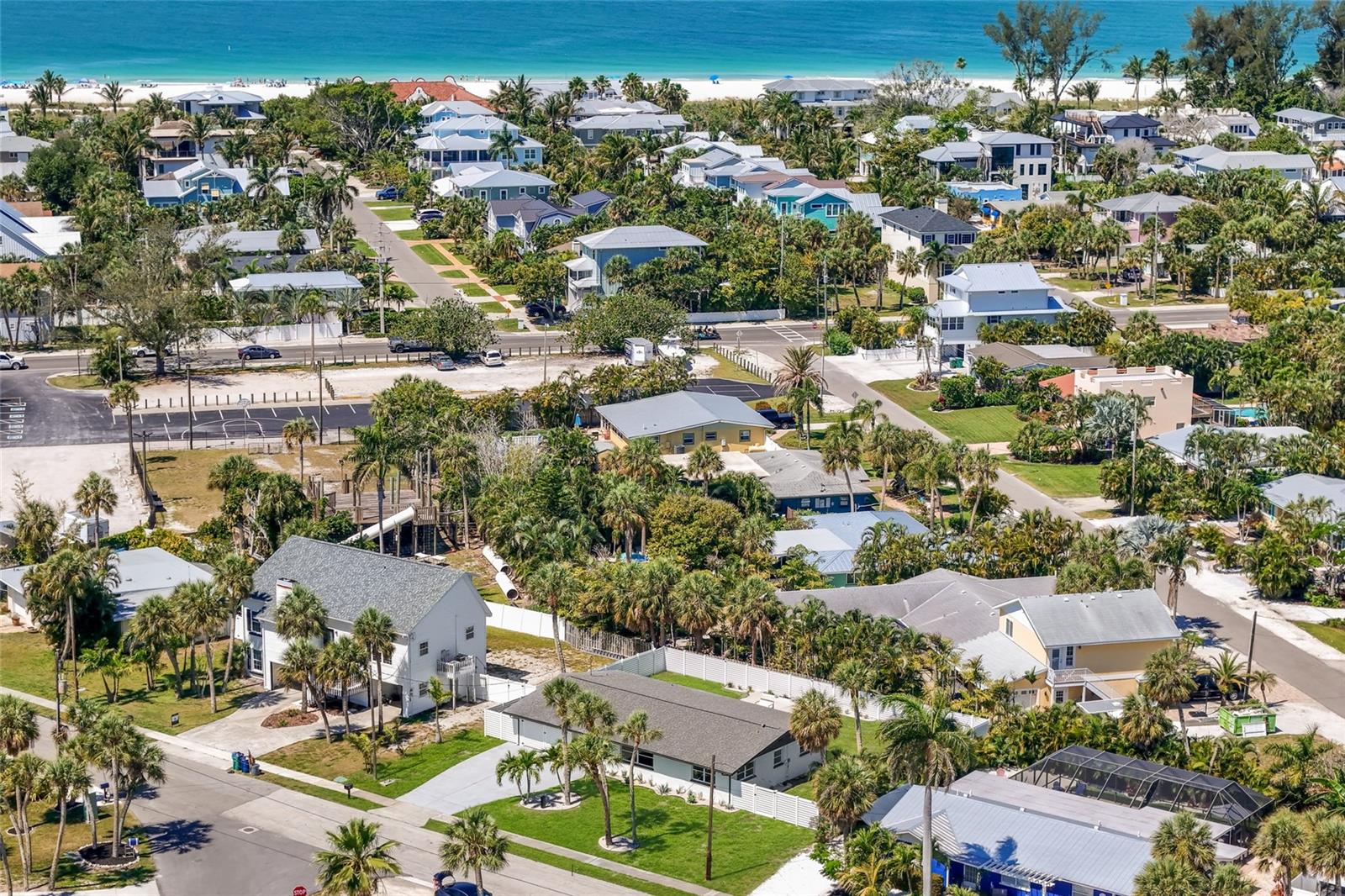 HOLMES BEACH 33RD UNIT - Residential