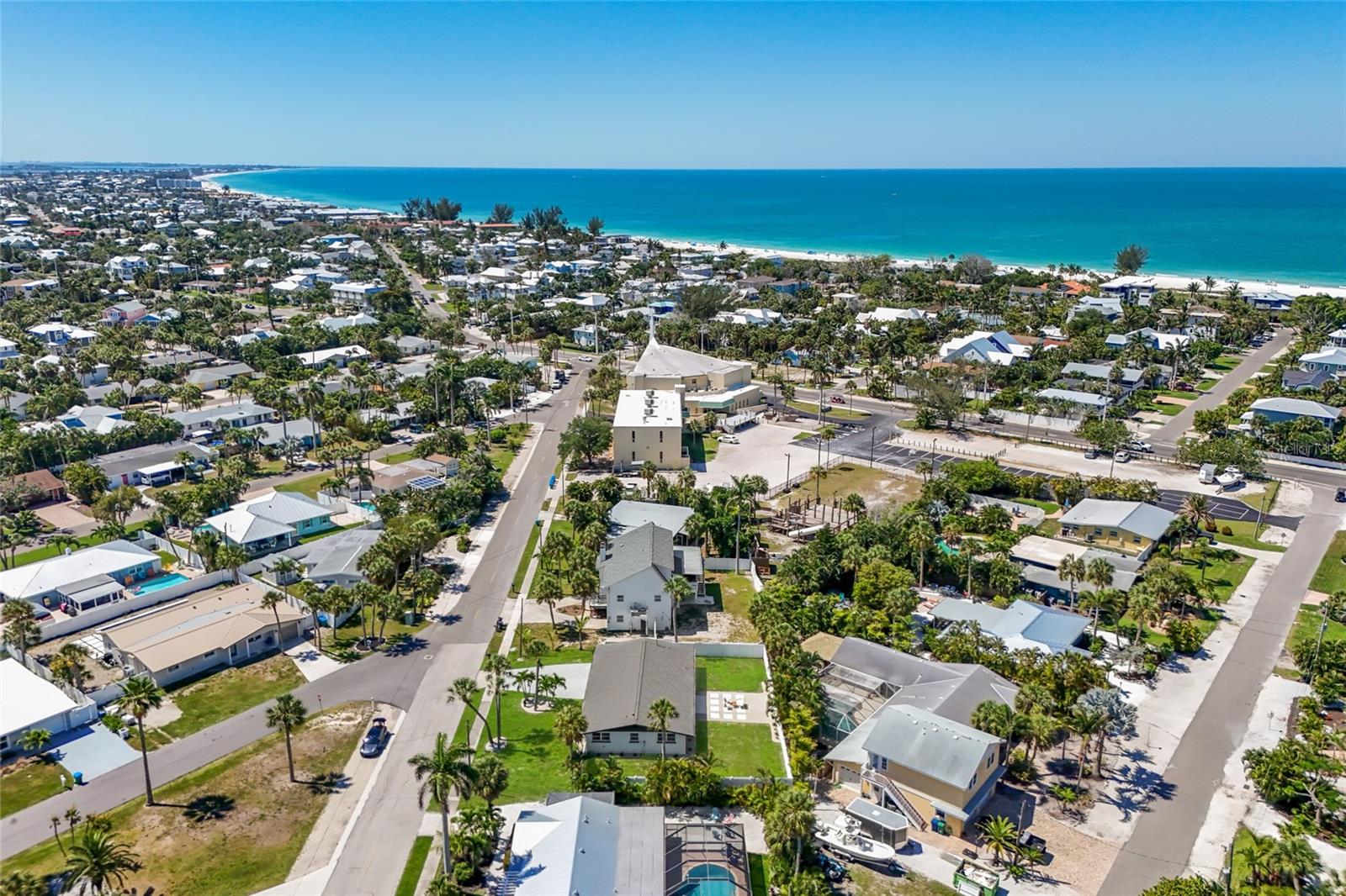 HOLMES BEACH 33RD UNIT - Residential